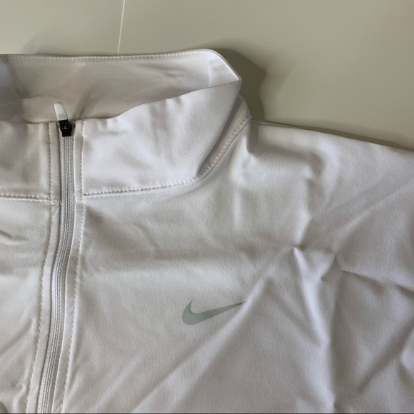 Nike Pro Dri Fit NWT Packable Lightweight Jacket - Picture 7 of 15
